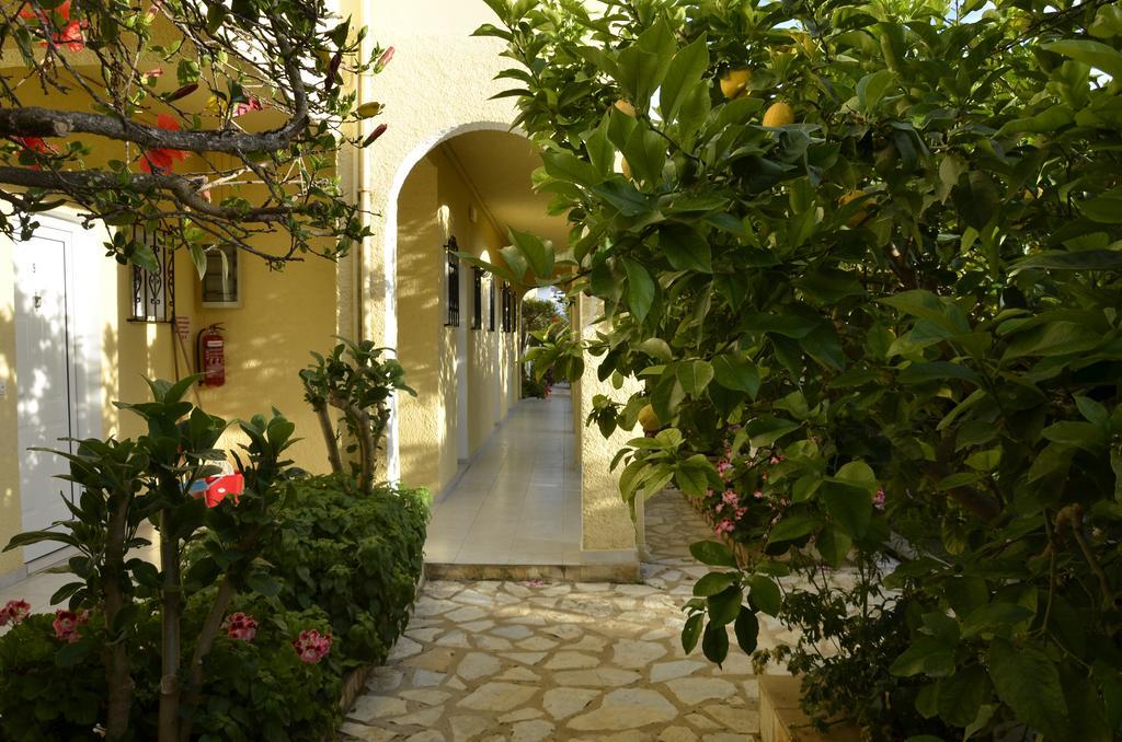 Konstantina Apartments Kavos Exterior photo